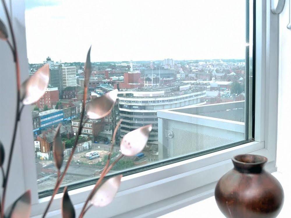 The Horizon Apartment Leicester Bagian luar foto